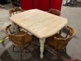 Nice dining set including table and 4 chairs