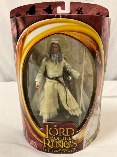 Toy Biz - Lord of the Rings - The Two Towers GANDALF THE WHITE action figure sealed in package 2002