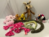 8 pc. lot of nice stuffed plush toy animals, large WB Wiley Coyote & more.