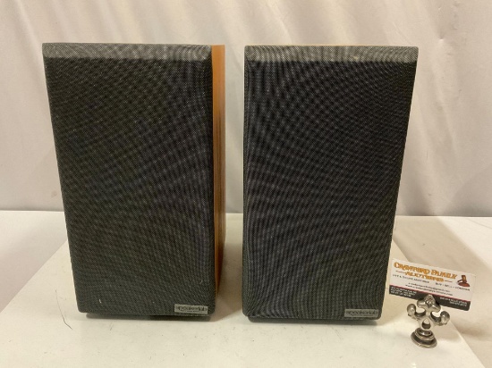 Pair of SPEAKERLAB model DAS2 stereo speakers made in Seattle Washington, tested/working