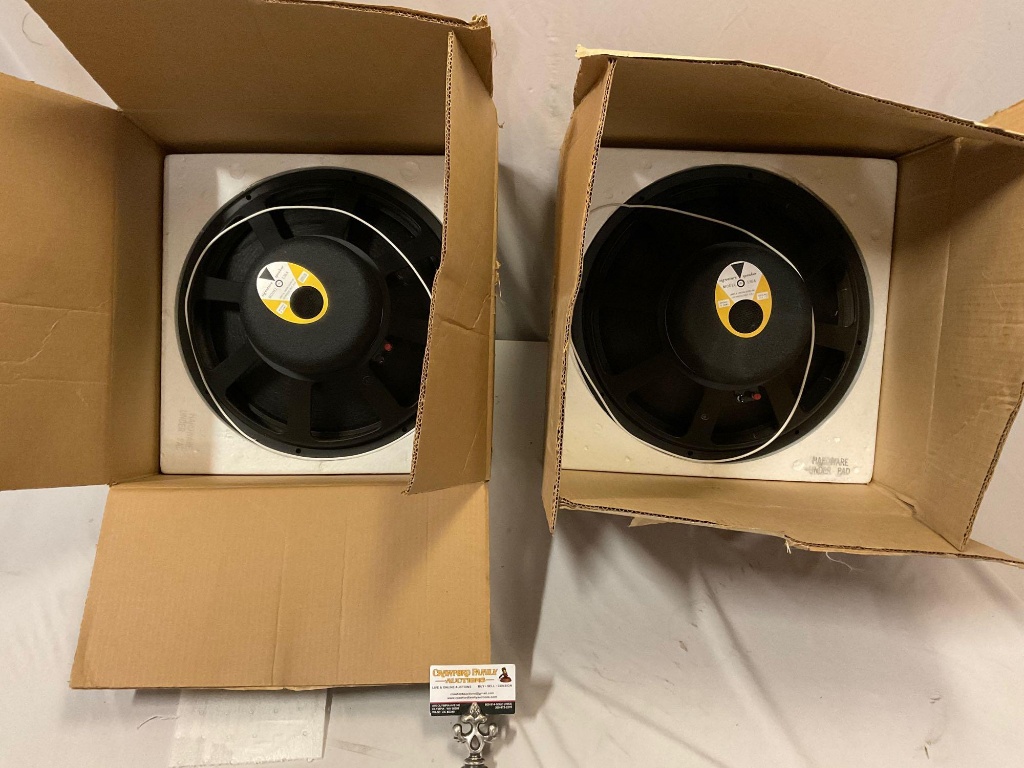 Pair of JBL James B. Lansing Sound INC Model 136A Signature Speakers in  original boxes.Like New Rare | Online Auctions | Proxibid
