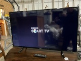 like new 43 inch Samsung smart TV model number UN 43J5202AFXZAX. w/remote nice TV