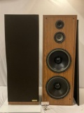 Pair of KLH Legend series Model 1700 tower stereo speakers, tested/working, sold as is.