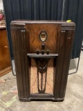 Vintage Philco Radio Cabinet Model 630, looks to be all original