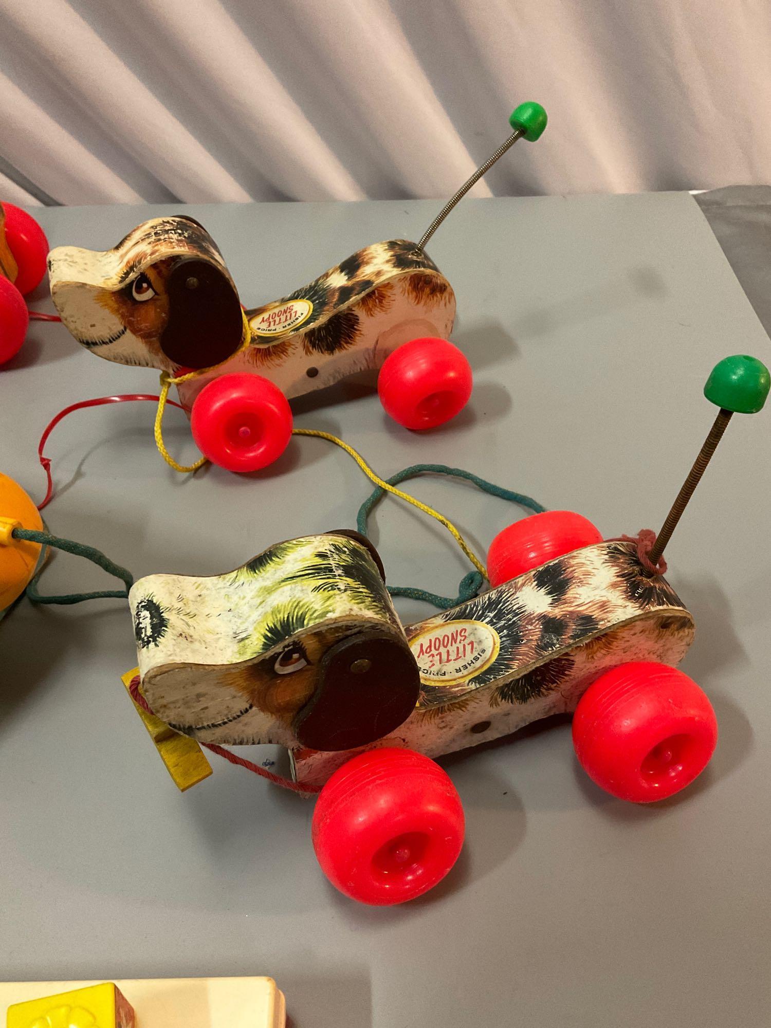 lot of vintage FISHER-PRICE toys; 870 Proxibid