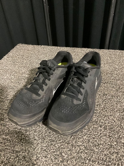 Women?s Nike Air Max (621078-007) sneakers. Black, reflect-silver/anthracite-dark Grey. Size 11