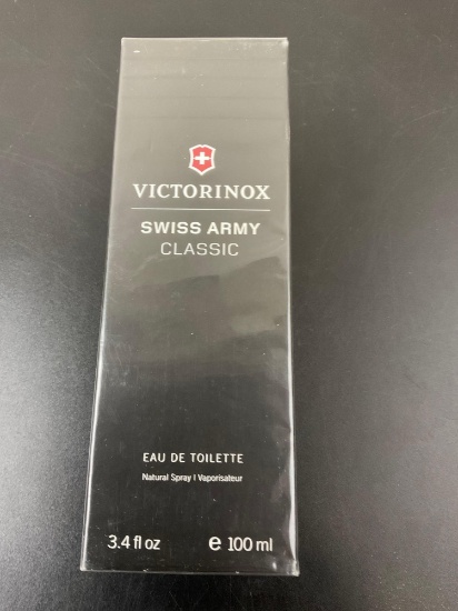 Victorinox Swiss Army Classic Eau De Toilette Spray 3.4 fl oz 100ml