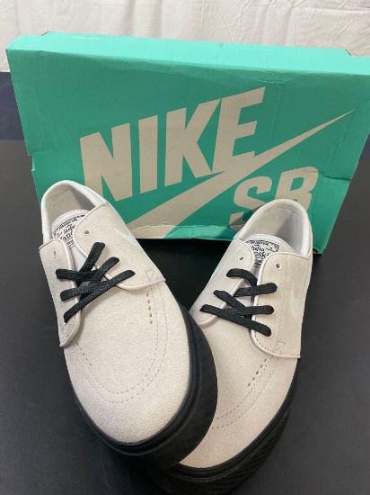Nike Skateboarding Zoom Air Stefan Janoski Shoes Size 10 Vast Grey | Online  Auctions | Proxibid