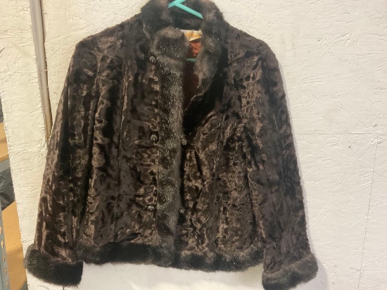 Vintage Gorgeous Petite Saks Fifth Avenue Fur Coat Made in France very soft