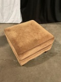 THOMASVILLE OTTOMAN LIGHT BROWN FABRIC. 16