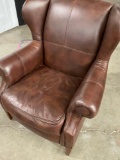 THOMASVILLE BROWN LEATHER ARMCHAIR WITH WINGBACK. 42