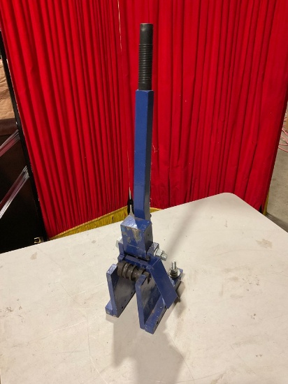Heavy-Duty Metal/pipe bender. No Brand or model. Hardware for mounting attached.