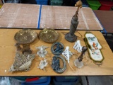 Lot of Miscellaneous decor items. See pics