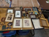 Large lot of Miscellaneous vintage/antique frames, so e w/art