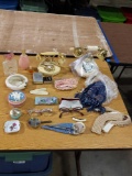 Lot of various vintage/antique items. See pics