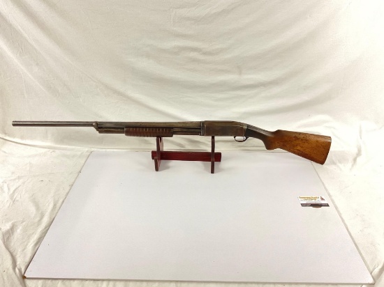 Vintage Remington model 10 Pump shot gun serial # 268282 in working condiotion