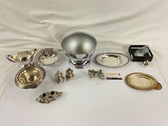 Small collection of silver plate and pewter pieces, 10ct