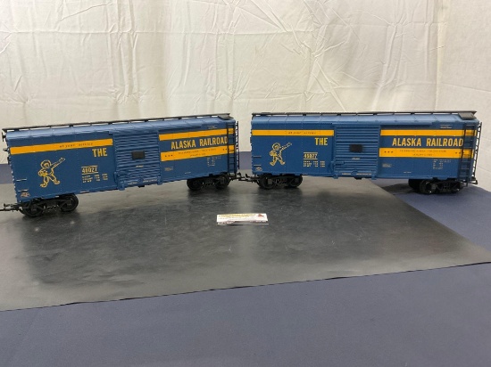 Duo of ARISTO Craft Trains, Alaska Railroad 46027 Boxcar Models G - Scale