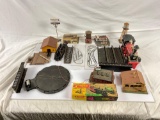 Assortment of different train model building pieces, 22ct