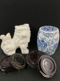 Apropos porcelain Chinese Foo Dog, Chinese blue/white plant stand & 4x stands