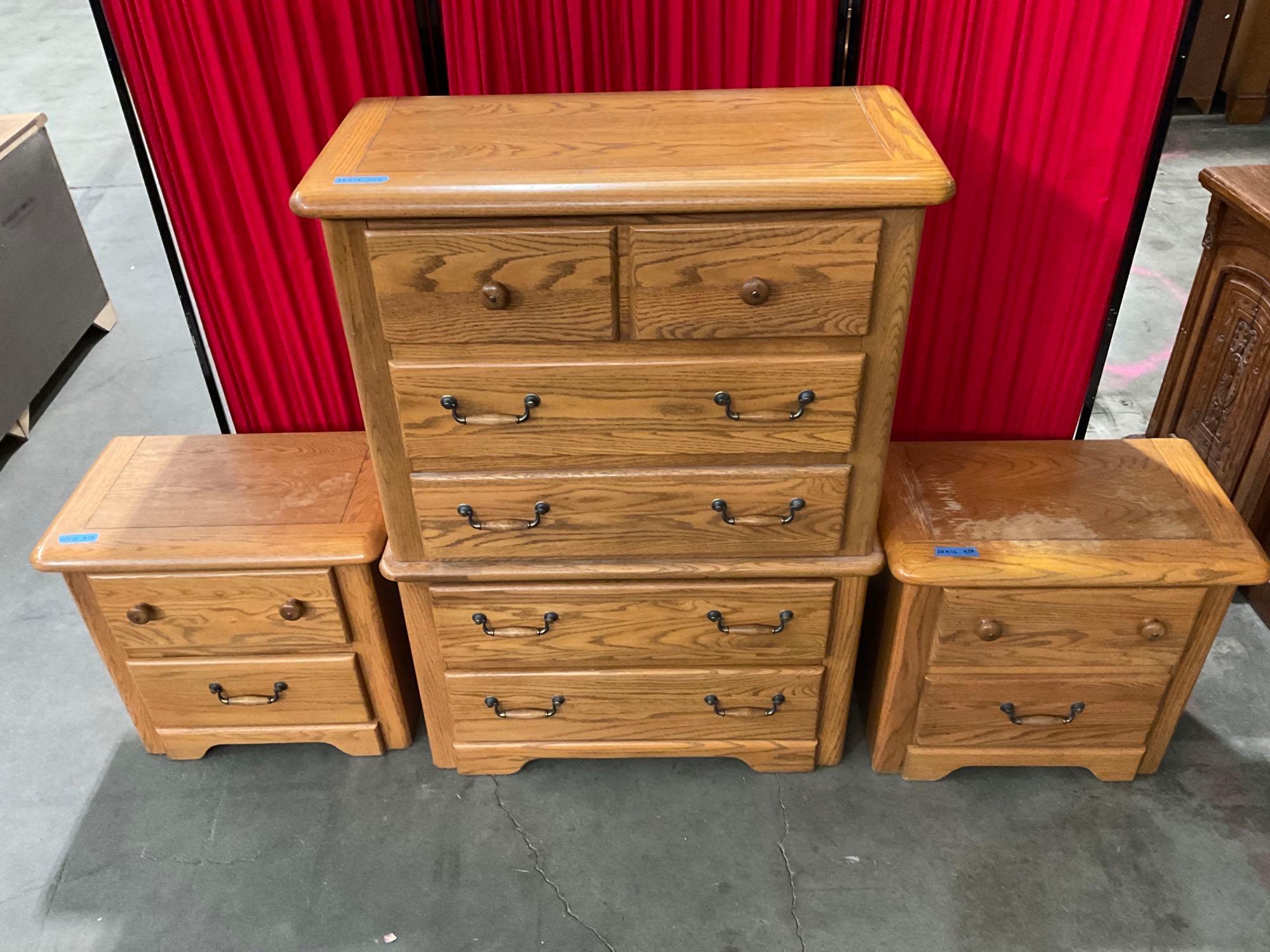 Stanley Furniture dresser & 2 nightstand golden | Proxibid