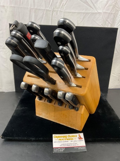 18 pc of assorted Professional Chefs Knives in kitchen block incl. 6x Wusthof, 3x Henckels & more