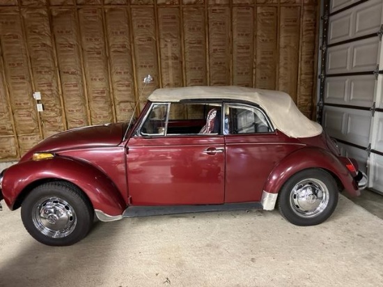 1972 Red VW Super Beetle Karmann Convertible Edition w/ Manual 4 speed , 1600 cc great running Cond.