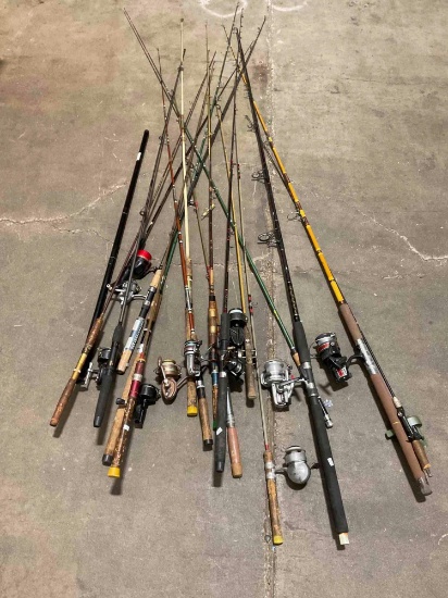 Collection of 17 fishing rods with reels - Various sizes and styles incl. Shimano, Omni, Berkley. -