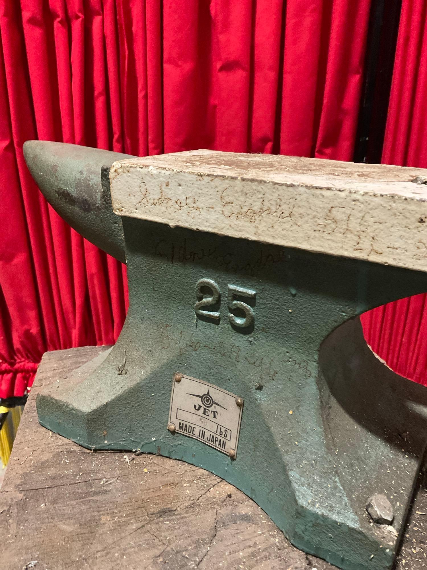 Japanese JET anvil on wooden block marked 25 | Proxibid