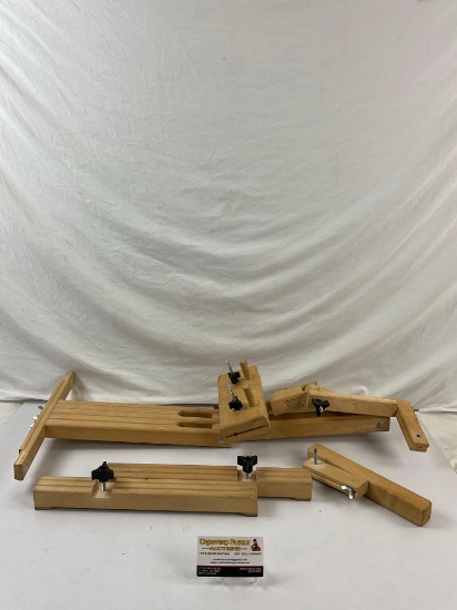 Marie Makes It Easy Rocky Giraffe 3232 Wooden Utility Stand for Crafts & Needlework. See pics.