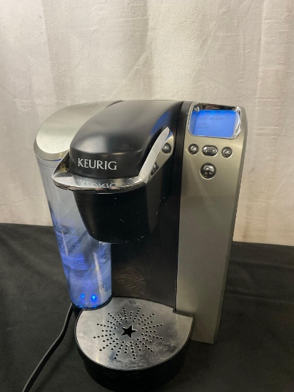 Keurig Single Cup Brewing System Coffee Maker Model B70 120v 60hz 1500w