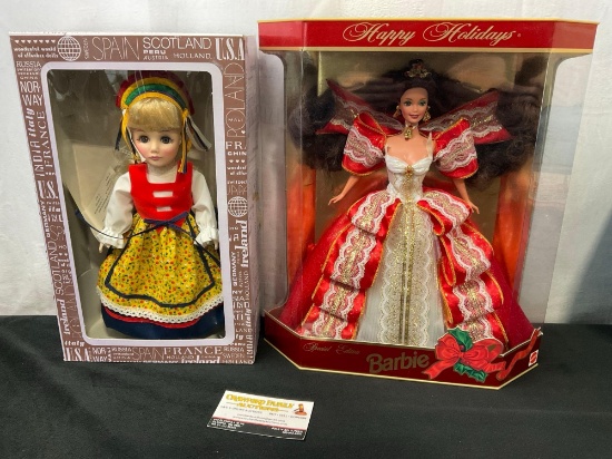 Wonderful World of Effanbee Dolls Miss Poland & 1997 Happy Holidays Barbie