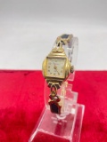 Vintage Waltham 25j Swiss women's dress watch with 14k gold case - fair cond