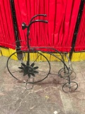 Cute Black Metal Tricycle Shaped Flower Pot Holder Garden Art. Very Good Condition. See pics.