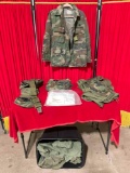 10+ pcs Modern U.S. Army Uniform Assortment incl. Camouflage, Hats & More. See pics.