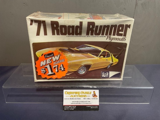 Super Rare Factory Sealed 1971 Plymouth Road Runner MPC 1/25 Scale Model Kit, original box