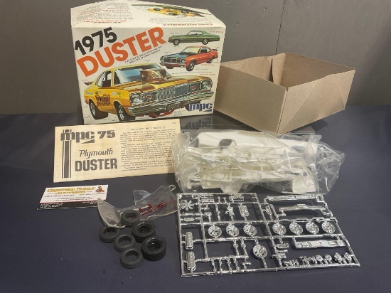 RARE Vintage MPC 1/25 Scale Model Kit Plymouth 1975 Duster, NIP