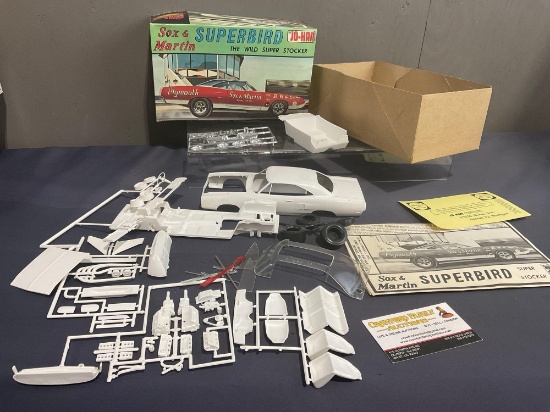 Vintage Jo-Han Sox & Martin Superbird by Plymouth 1/25 Scale Model Kit, looks complete