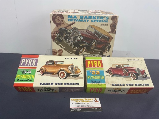 3 Model Car Kits, 2 Pyro 1/32 Scale Plymouth Roadster & Convertible, 1/25 32 Chrysler Ma Barkers