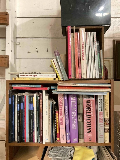 20+ pcs Vintage Book Assortment. Collector & Price Guides, Health and Much More! See pics.