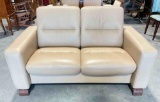 Modern JE EKORNES STRESSLESS Beige Leather Reclining Settee. Excellent Condition. See pics.