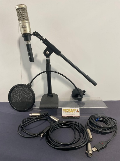 Heil Sound PR40 Large-Diaphragm Multipurpose Dynamic Microphone, w/ Stand & arm, cables