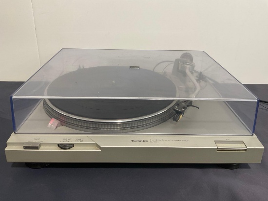 Vintage Technics Direct Drive Automatic Turntable System SL-D2 Record Player