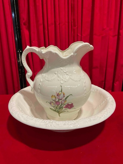 Vintage Off White Ceramic Pitcher w/ Flower & Wash Bowl. Very Good Condition. See pics.