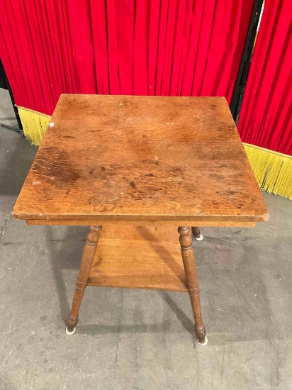 Charming Antique Tiger Oak Wooden 2-Tier Parlor Side Table W/ turned legs. See pics.