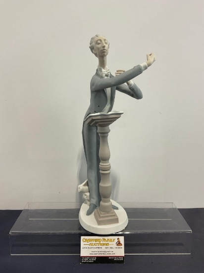 Vintage LLADRO Statue, no 4653 Porcelain Orchestra The Conductor, Elegant Matte Finish