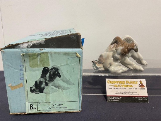 Vintage LLADRO Statue no 4917, Dog & Butterfly, in original box