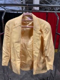 Vintage Women's Size 4 Petite Pendleton Yellow Wool Blazer. Very Good Condition. See pics.
