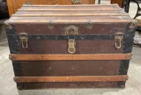 Antique Brown Wood & Metal Steamer Trunk Chest. Very Good Condition. See pics.
