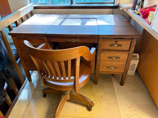 Vintage / antique Tiger oak Desk & Chair w/ fold out writing desk , could be used for laptop